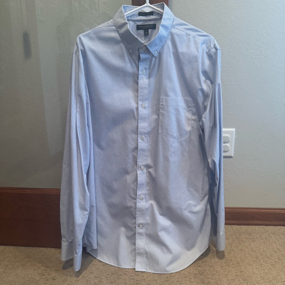 Banana Republic Men’s Dress Shirt, Size Large